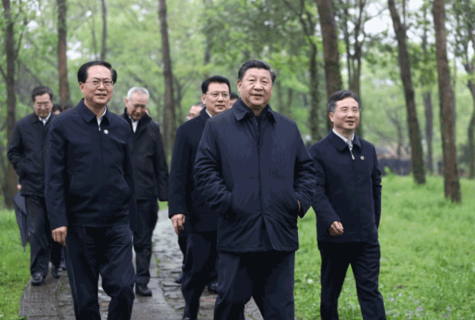努力建设人与自然和谐共生的现代化 ——习近平总书记引领生态文明建设纪实