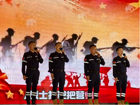 庆八一男生合唱