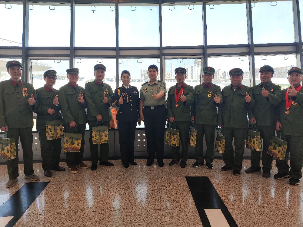 颂歌献祖国慰问老兵